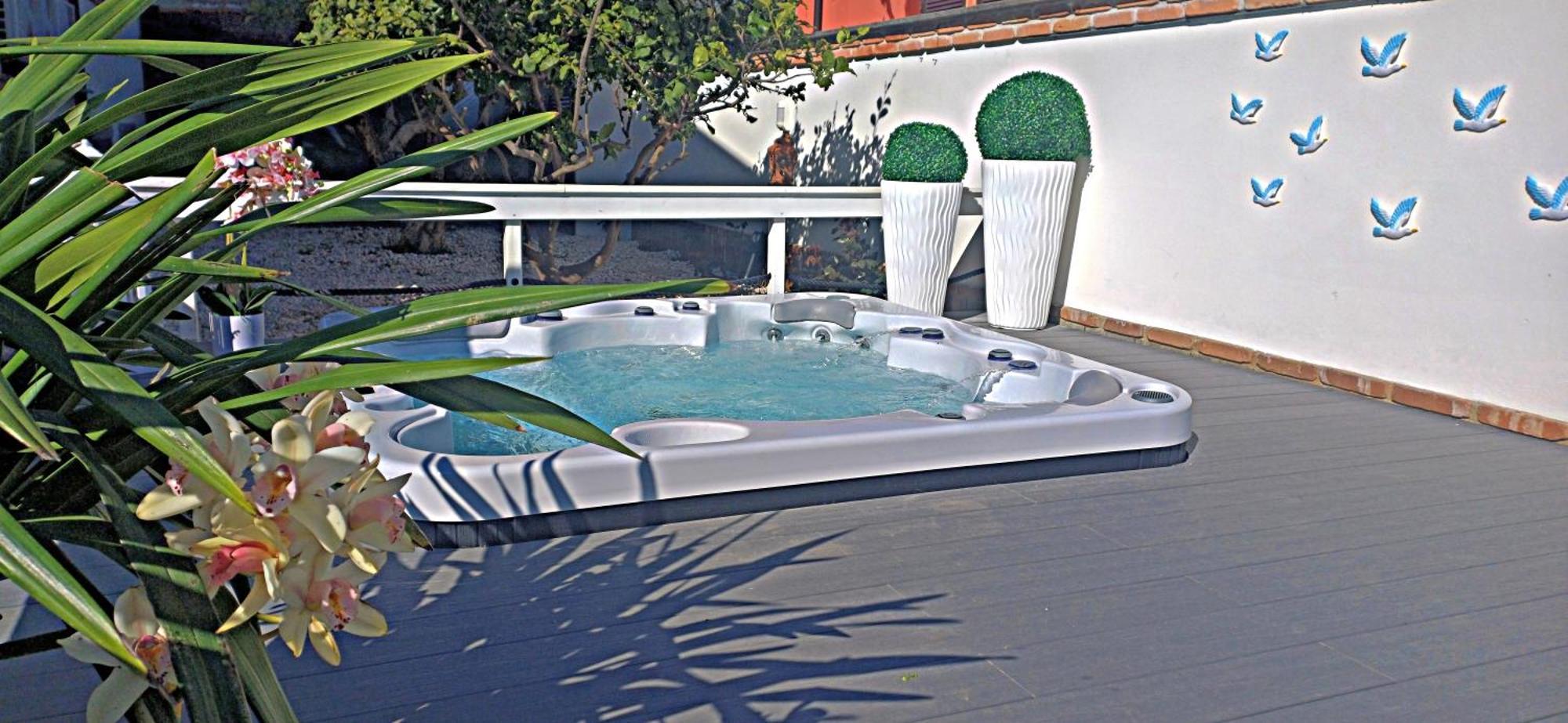 Alloggi Turistici Con Piscina Palestra Jacuzzi Sauna Anzio Exterior foto