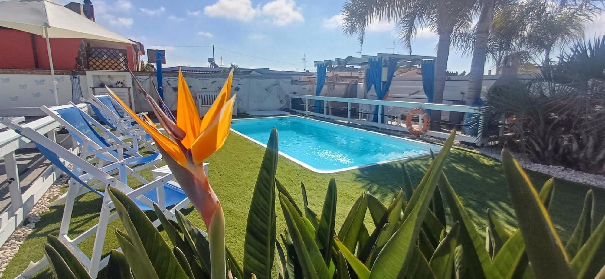 Alloggi Turistici Con Piscina Palestra Jacuzzi Sauna Anzio Exterior foto